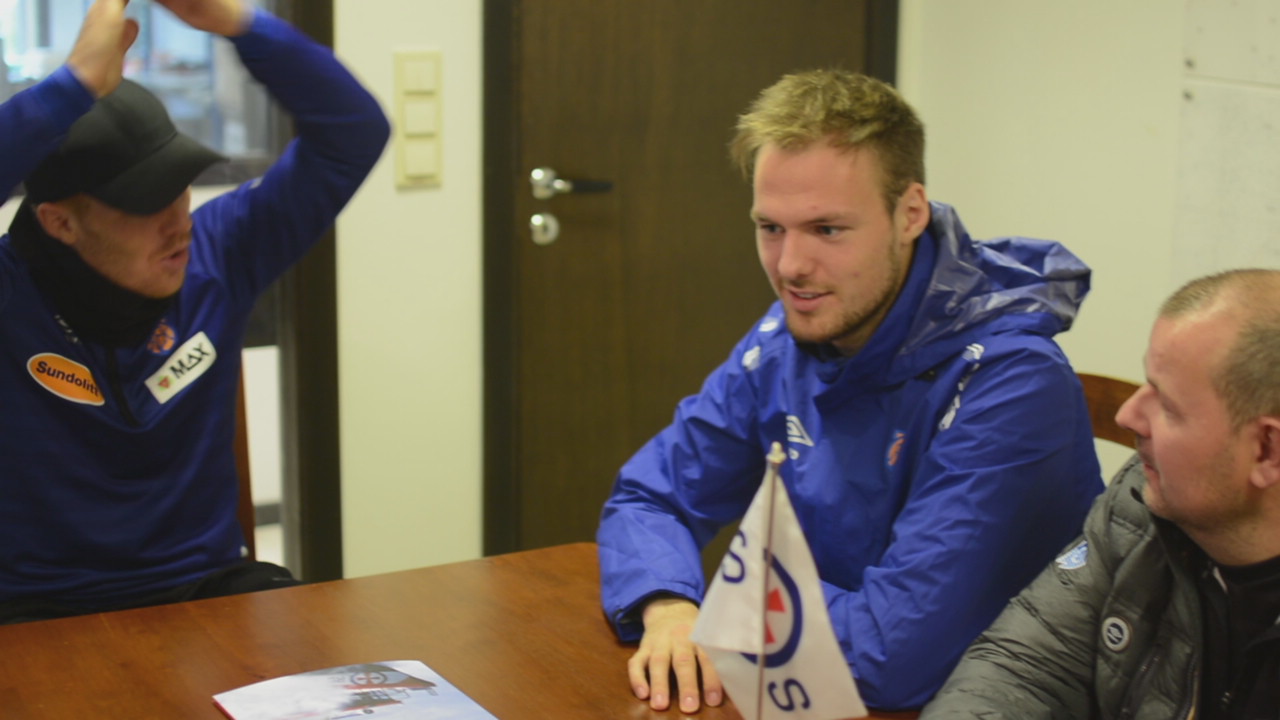 AaFK - Teambuilding.mp4